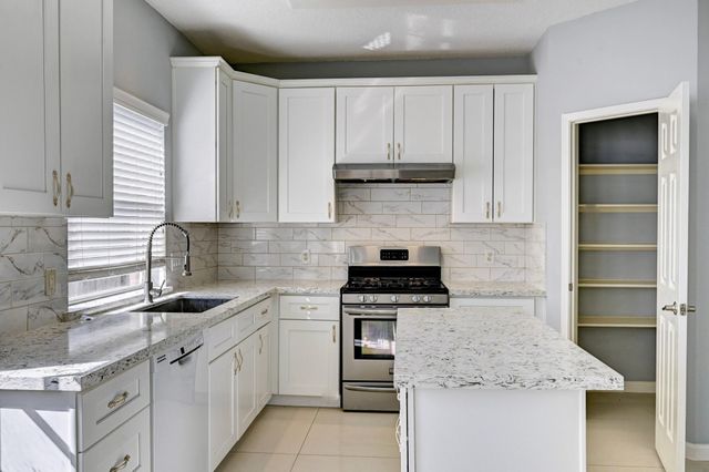 7402 Broken Oak Lane, Sugar Land, TX 77479