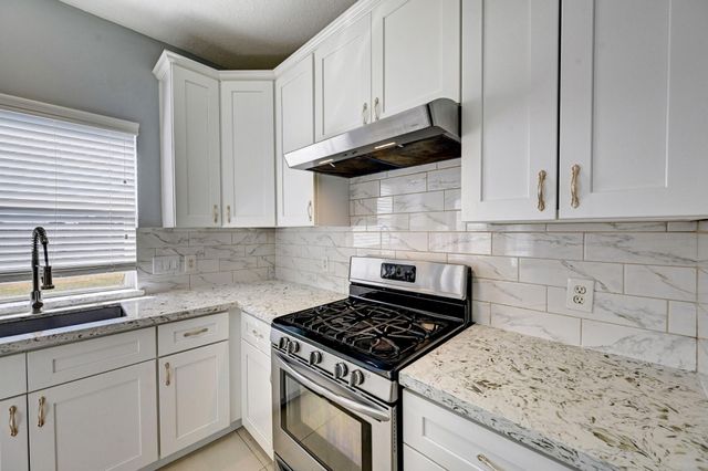 7402 Broken Oak Lane, Sugar Land, TX 77479