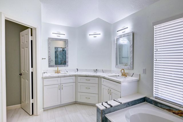 7402 Broken Oak Lane, Sugar Land, TX 77479