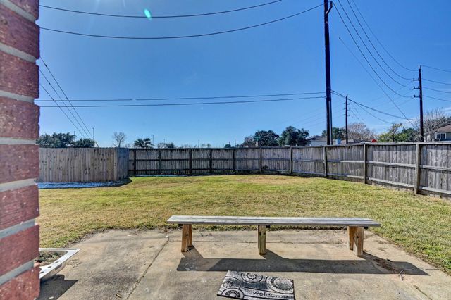 7402 Broken Oak Lane, Sugar Land, TX 77479