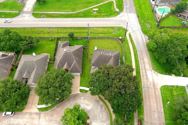 7402 Broken Oak Lane, Sugar Land, TX 77479