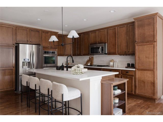 2289 S Isabell St, Lakewood, CO 80228