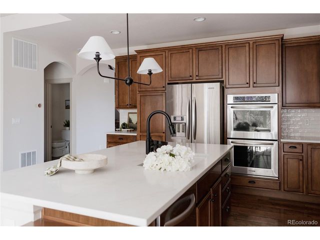 2289 S Isabell St, Lakewood, CO 80228