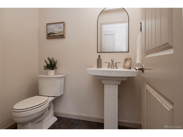 2289 S Isabell St, Lakewood, CO 80228