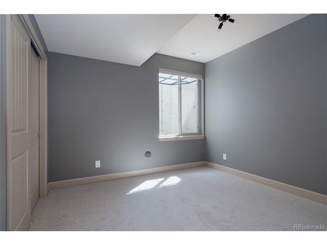 2289 S Isabell St, Lakewood, CO 80228