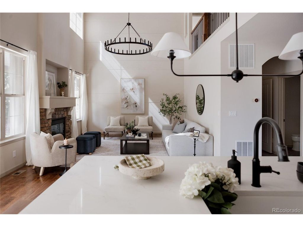 2289 S Isabell St, Lakewood, CO 80228