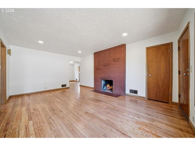4136 Se MONROE St, Milwaukie, OR 97222