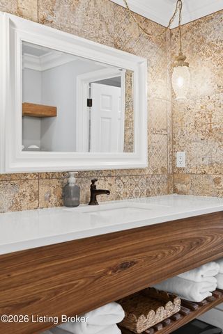 2405 Cornish Way, La Grange, KY 40031
