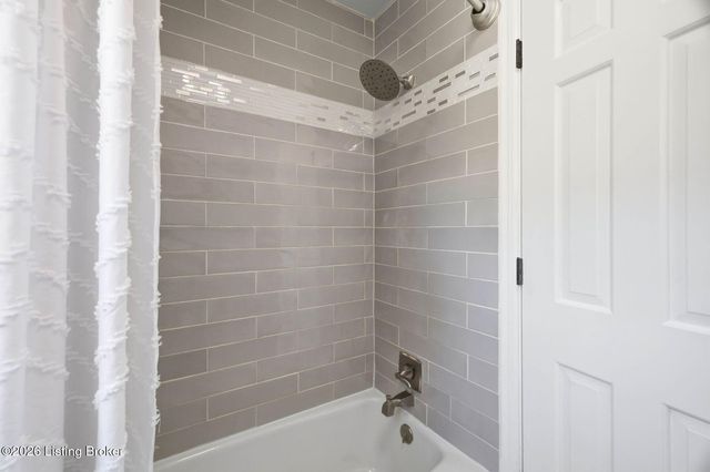 2405 Cornish Way, La Grange, KY 40031