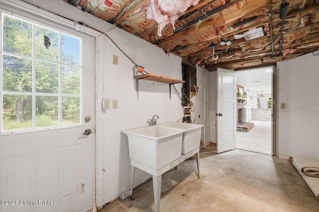2405 Cornish Way, La Grange, KY 40031