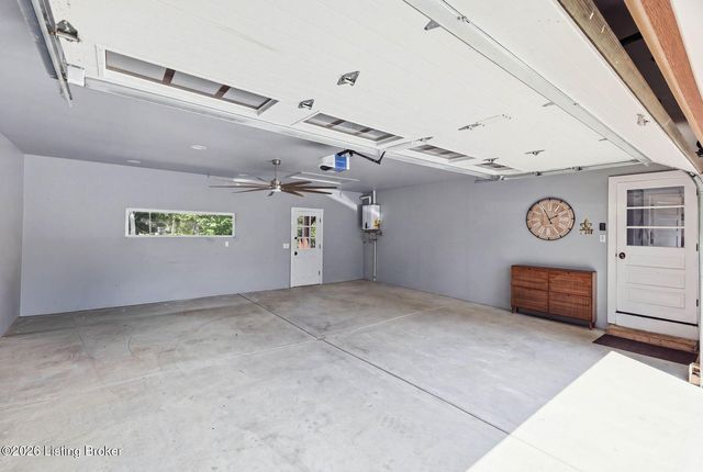 2405 Cornish Way, La Grange, KY 40031
