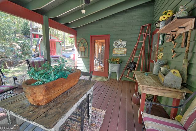 31 Creekside Lane, Clayton, GA 30525