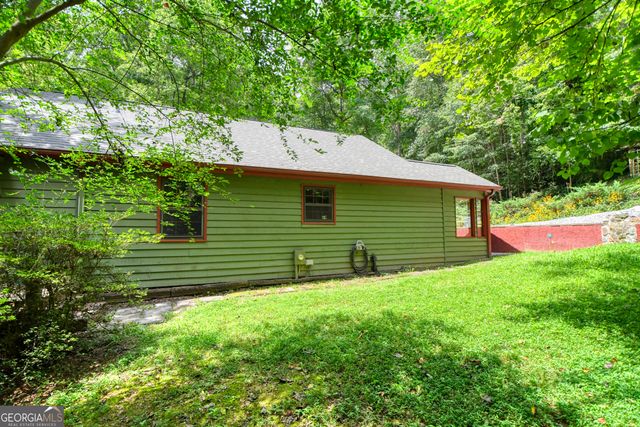 31 Creekside Lane, Clayton, GA 30525