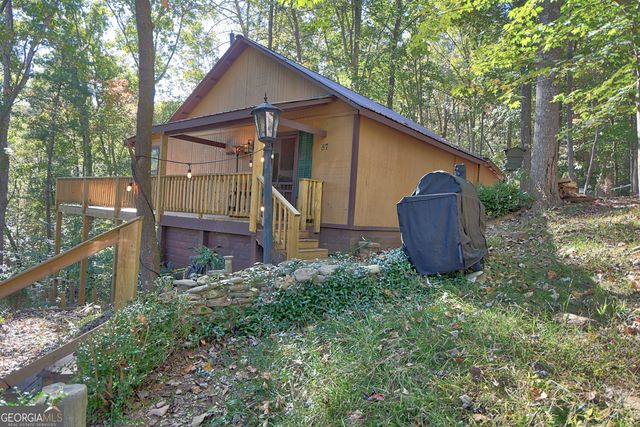 31 Creekside Lane, Clayton, GA 30525