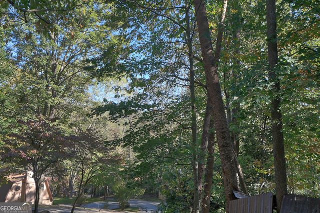 31 Creekside Lane, Clayton, GA 30525