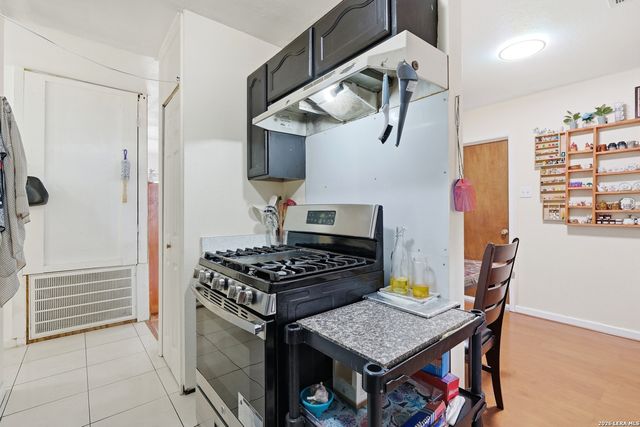 8335 Swift Eagle Dr, San Antonio, TX 78242