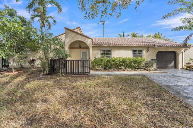 12145 Begonia Way 12145, Cooper City, FL 33026