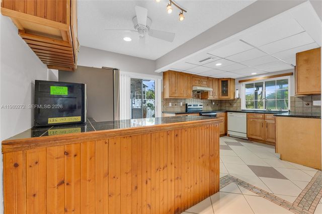 12145 Begonia Way 12145, Cooper City, FL 33026