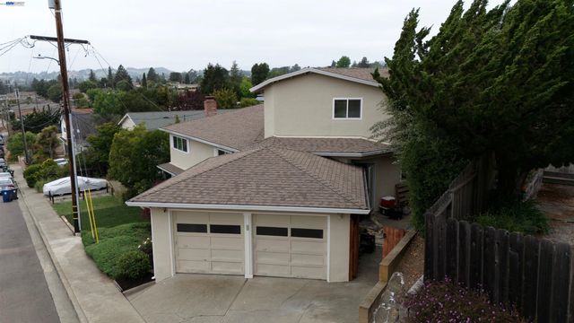 4592 Edwards Ln, Castro Valley, CA 94546