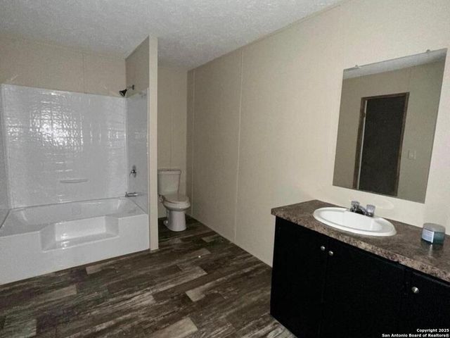 925 PR 2630-Summit Orchard Ln, Moore, TX 78057