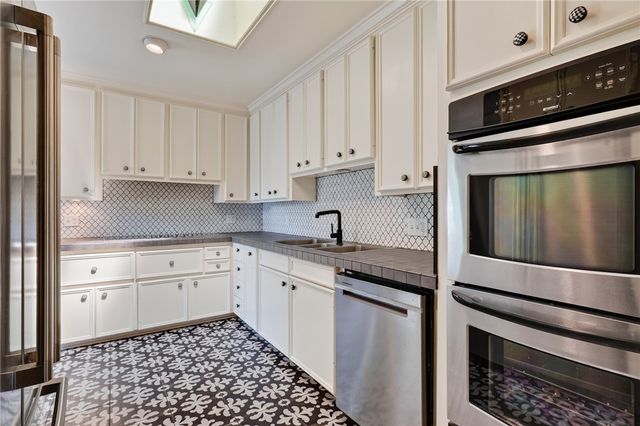 242 Rosebud Ave, Corpus Christi, TX 78404