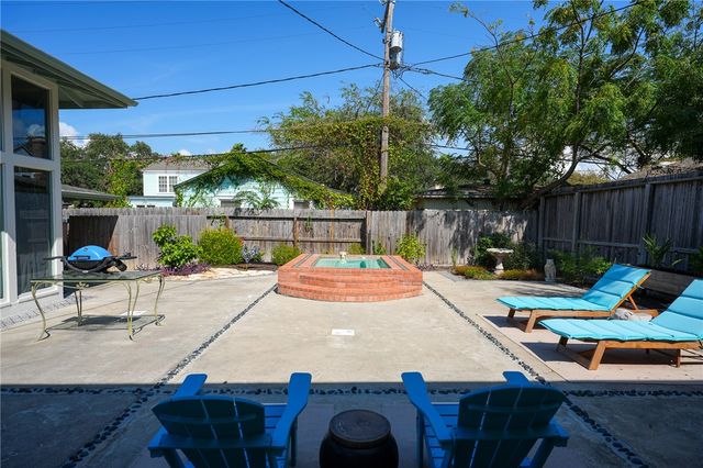 242 Rosebud Ave, Corpus Christi, TX 78404