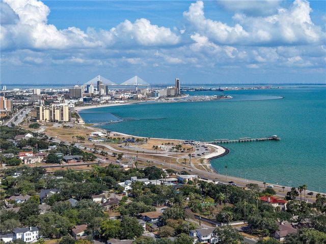 242 Rosebud Ave, Corpus Christi, TX 78404