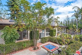 24316 Burbank Blvd, Woodland Hills, CA 91367