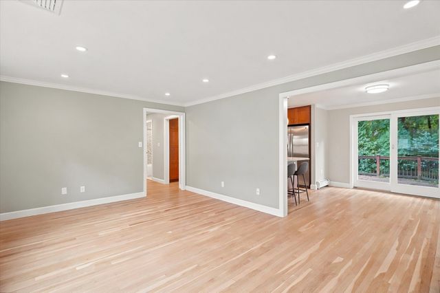 14 Highgate St, Needham, MA 02492