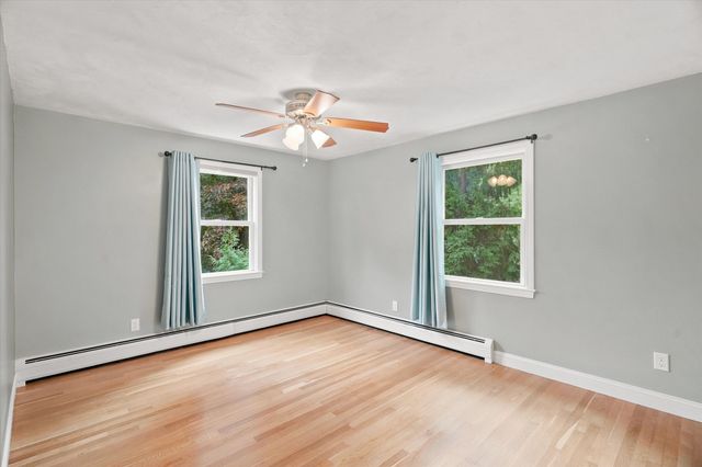 14 Highgate St, Needham, MA 02492