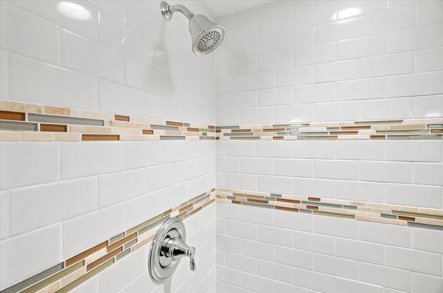 14 Highgate St, Needham, MA 02492