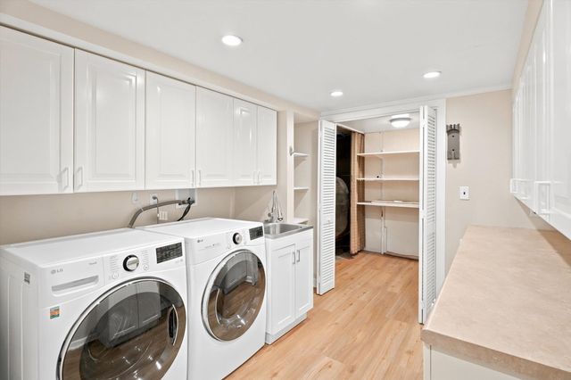14 Highgate St, Needham, MA 02492