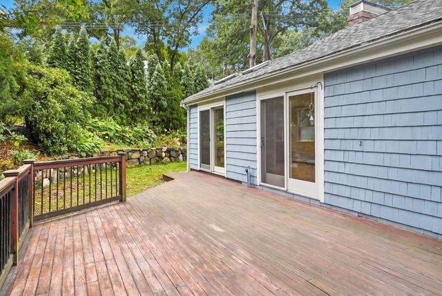 14 Highgate St, Needham, MA 02492