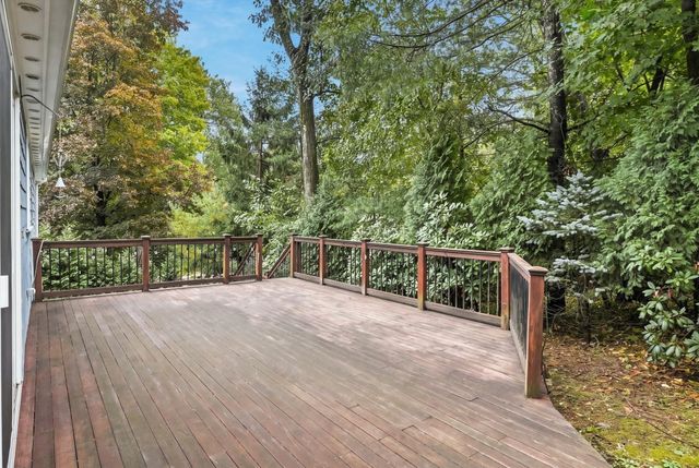 14 Highgate St, Needham, MA 02492