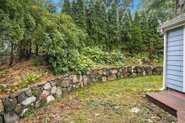 14 Highgate St, Needham, MA 02492