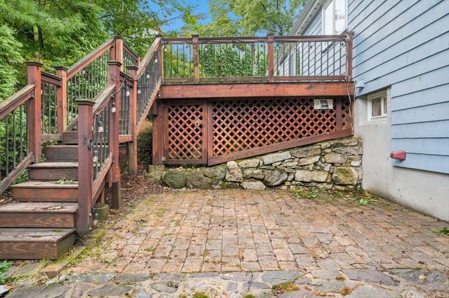 14 Highgate St, Needham, MA 02492