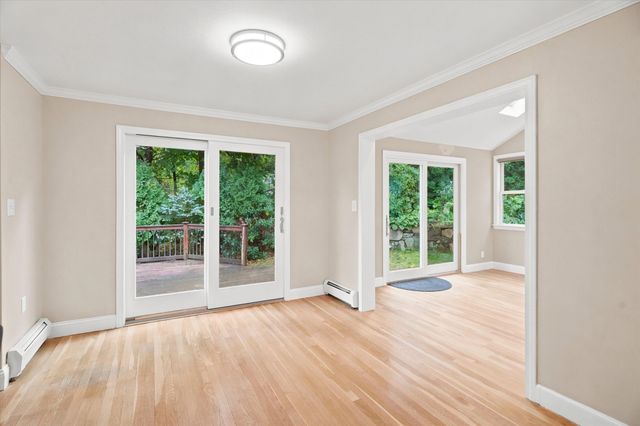 14 Highgate St, Needham, MA 02492