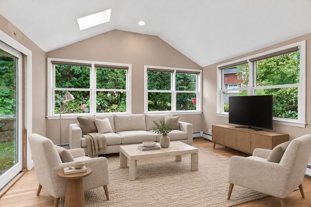 14 Highgate St, Needham, MA 02492