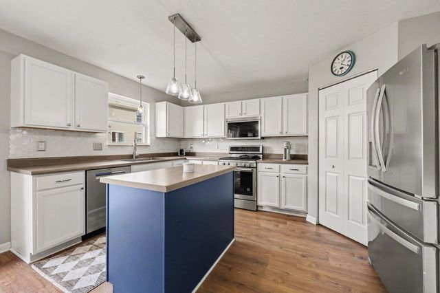 8054 Beechwood Boulevard, Dexter, MI 48130