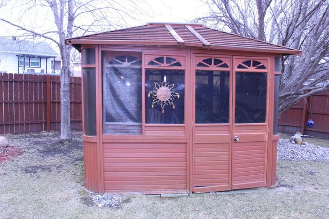 1206 19th Street N, Moorhead, MN 56560