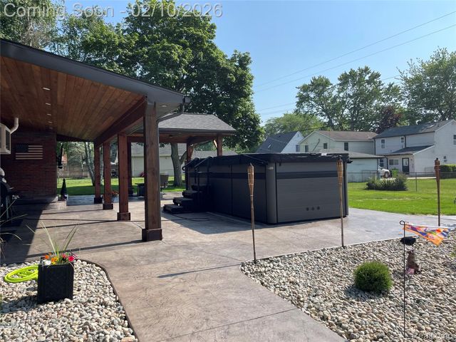 28336 Sheeks Boulevard N, Flat Rock, MI 48134