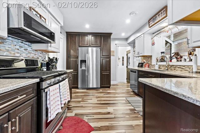 28336 Sheeks Boulevard N, Flat Rock, MI 48134