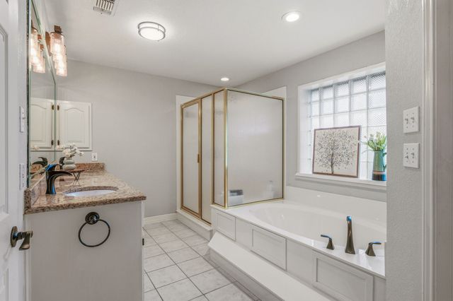 5910 Dog Leg Court, Granbury, TX 76049