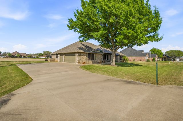 5910 Dog Leg Court, Granbury, TX 76049