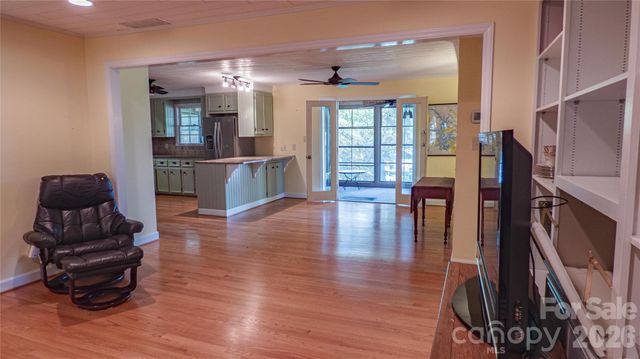 115 Rainbow Lane, Mooresville, NC 28117
