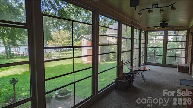 115 Rainbow Lane, Mooresville, NC 28117
