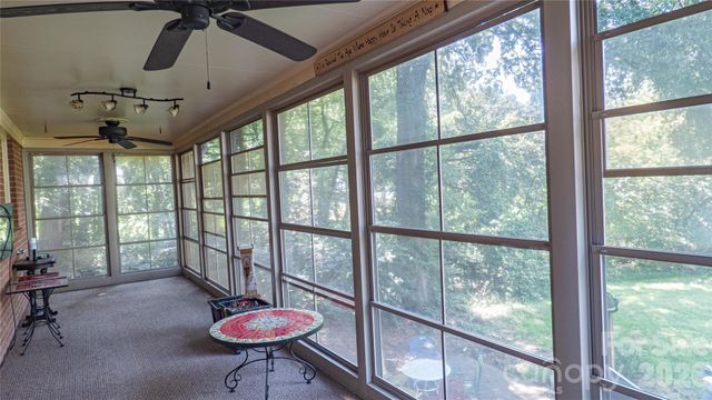 115 Rainbow Lane, Mooresville, NC 28117