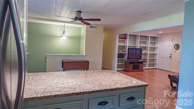 115 Rainbow Lane, Mooresville, NC 28117