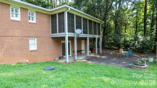 115 Rainbow Lane, Mooresville, NC 28117