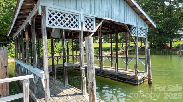 115 Rainbow Lane, Mooresville, NC 28117